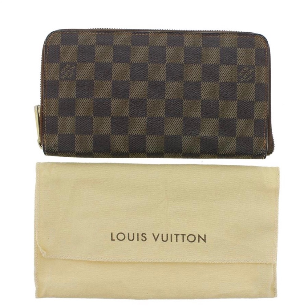 Louis Vuitton Zippy Wallet